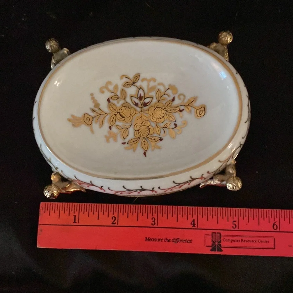 Elegant Gold and White Soap Dish